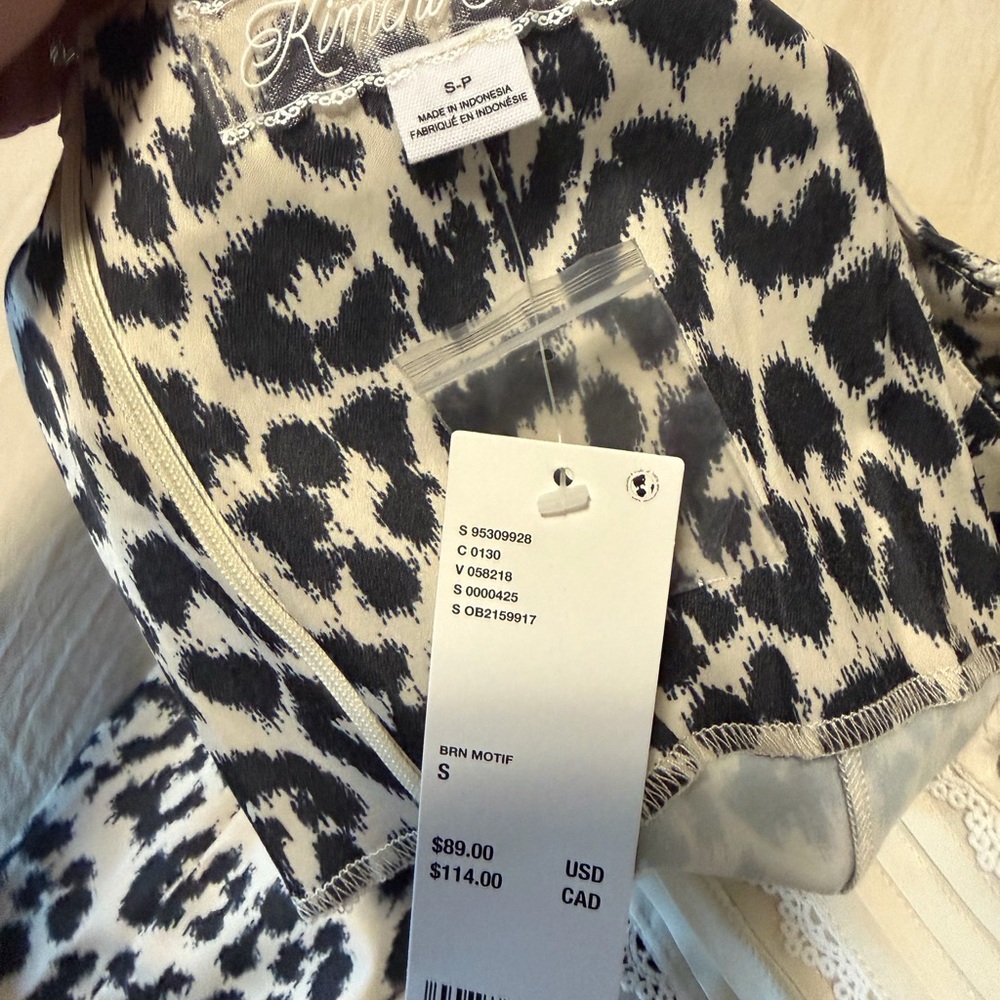 Leopard Dress - Picture 2 of 4